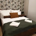 Indium Panzio B&B