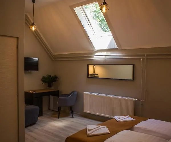 Bed & Breakfast Indium Panzio