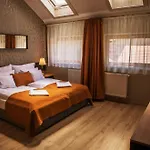 Indium Panzio Bed & Breakfast 3*