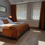 Bed & Breakfast Indium Panzio Eger