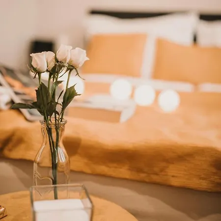 Indium Panzio Bed & Breakfast Eger