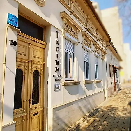 Indium Panzio Bed & Breakfast *