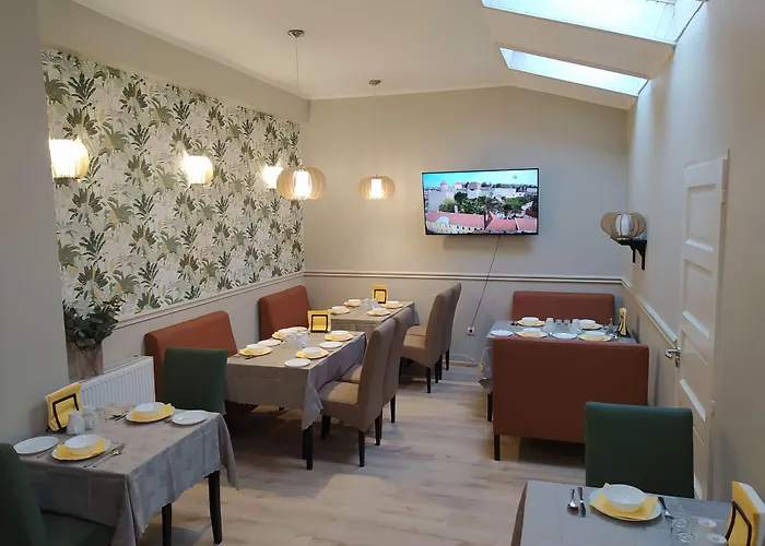 Indium Panzio Bed & Breakfast 3*